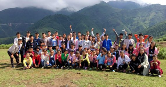 Picture of unreached people group attending training in the remote mountains of China