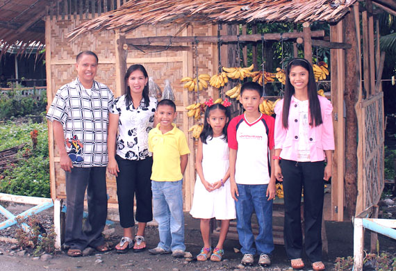 filipino-family