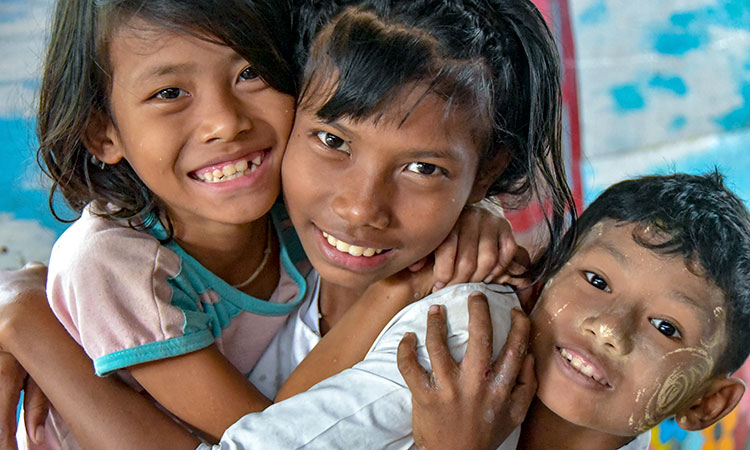 Picture of children in Yangon
