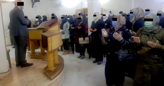 Women from Ghouta worshipping King Jesus